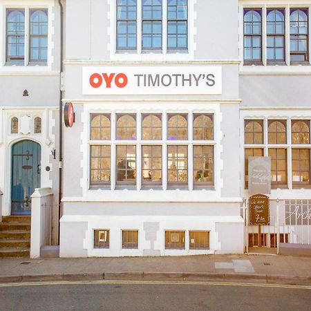 Отель Oyo Timothy'S Тенби Экстерьер фото